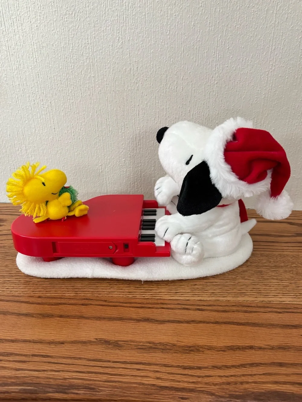 Hallmark Swingin' With Snoopy Woodstock Piano Music Lights 2009 Christmas NWT